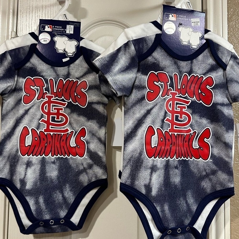 ST Louis Cardinals Boys or Girls Tie Dye creepers bundle Bodysuit Sets 6-9 mo.s